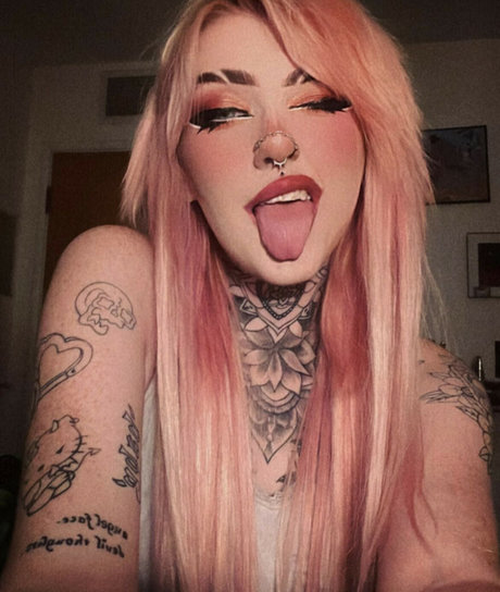 Haylayly model hot photos