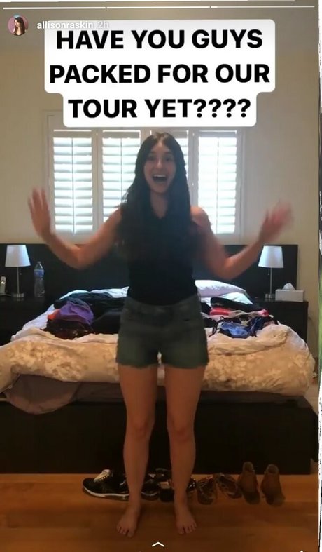 Allison Raskin model pretty archive