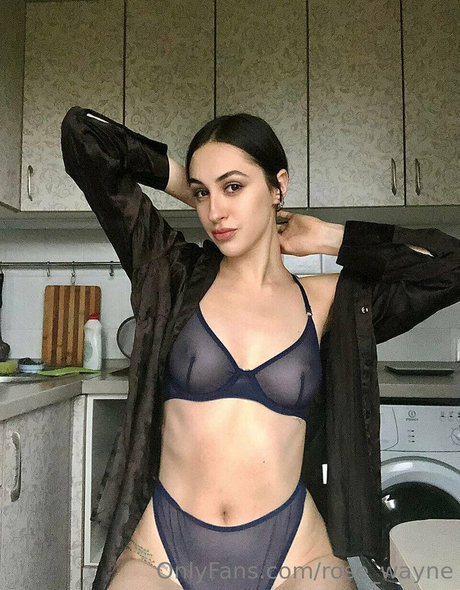 rose wayne sexy model pic