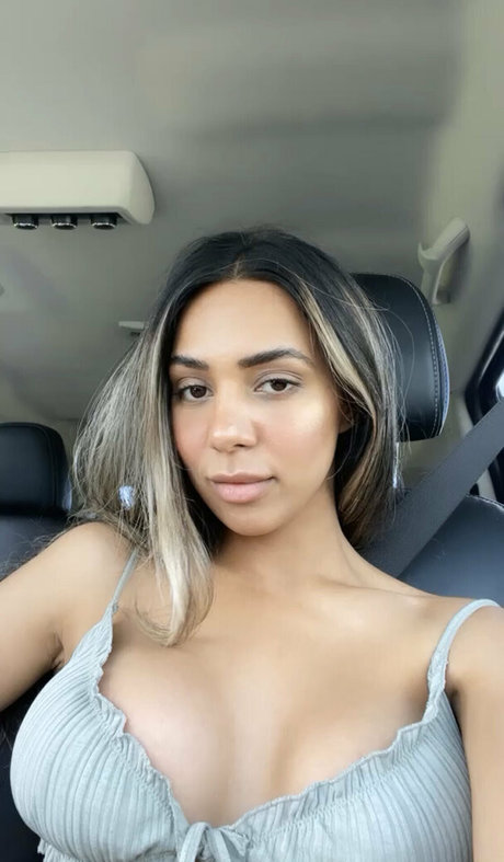 Gurneet Dosanjh pornstar top picture