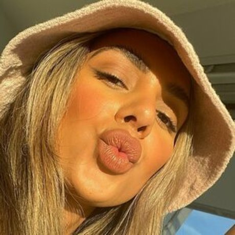 Gurneet Dosanjh art star pic