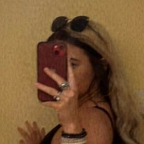 kaitlynnwxlfe pretty actress pic