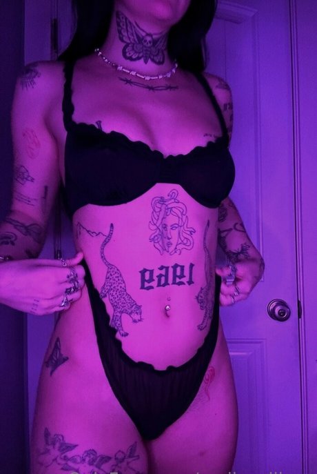 Emilysullivan exclusive model photos