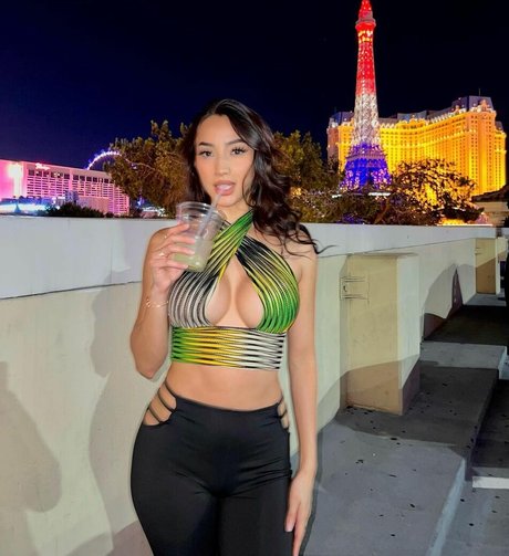 anamaxi pornstar pretty photos