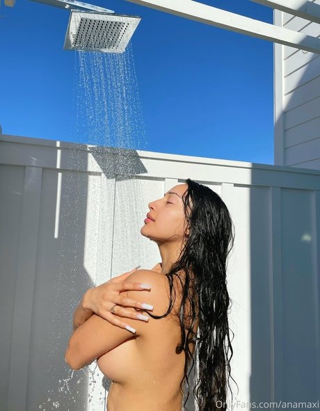 anamaxi sex model picture