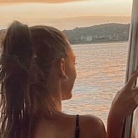 Lottie Loves ASMR free model galleries