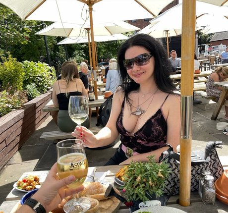 Manchester nude model galleries