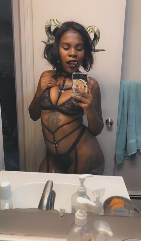 crushvelvet pornstar sexy galleries