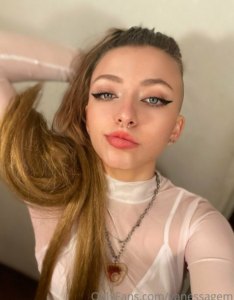 vanessagem model adult photo