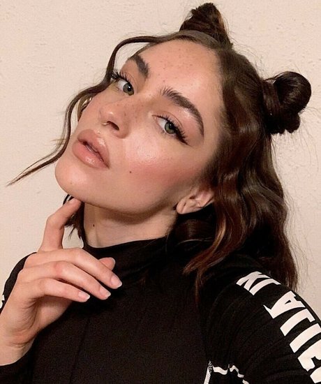 Bernadine elizabeth pretty actress photo