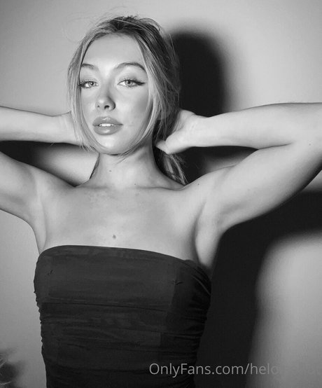 heloisehut pornstar nudes photo