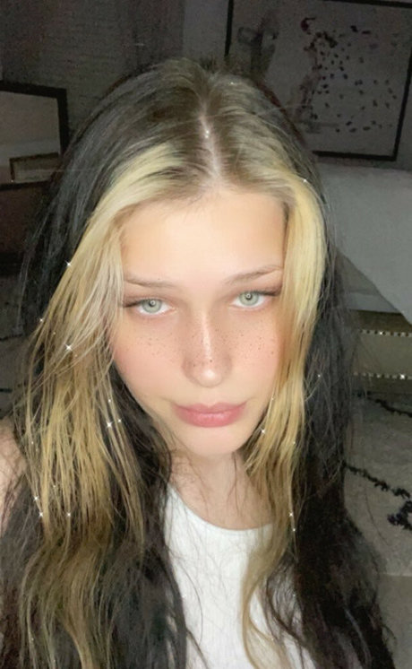 slightlycunty art actress img