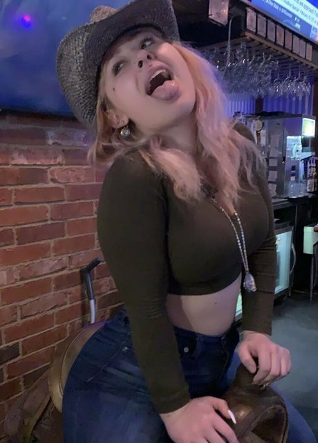 Holyfntrinity model art photo