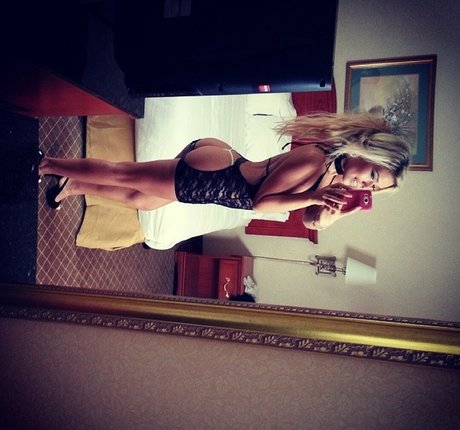 Anais Rizzo star hd archive