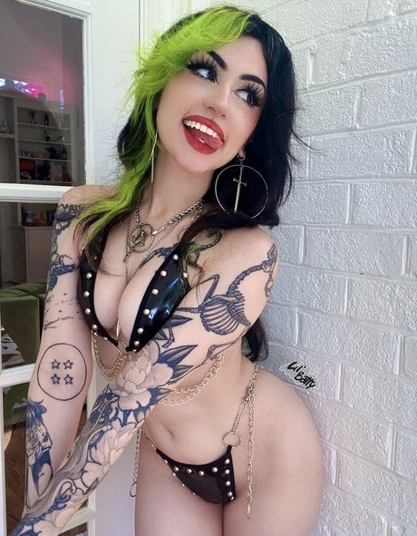 lilbatty star adult img