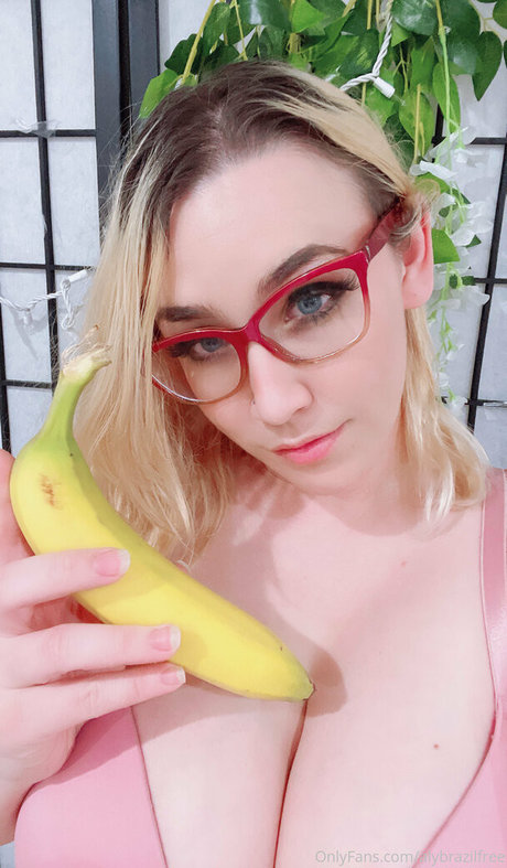 ashucosfree art model pics