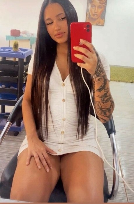 Flavia Carolayne star art img