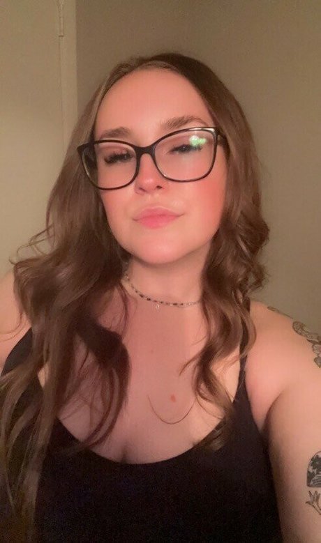 lexecuteurself model pornographic image