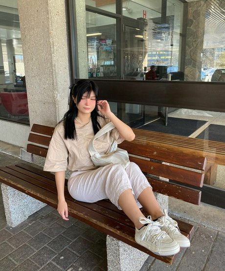 Karenxtran model nudes photos