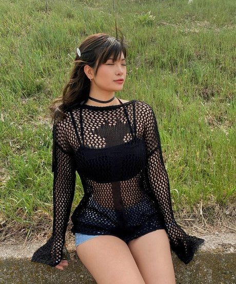 Karenxtran model nice image