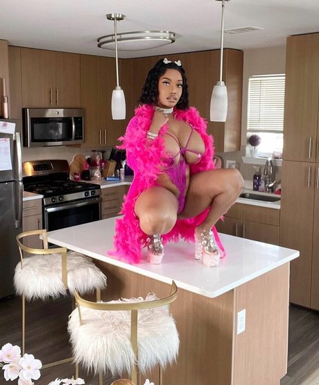 Chawanda Love star sex pictures