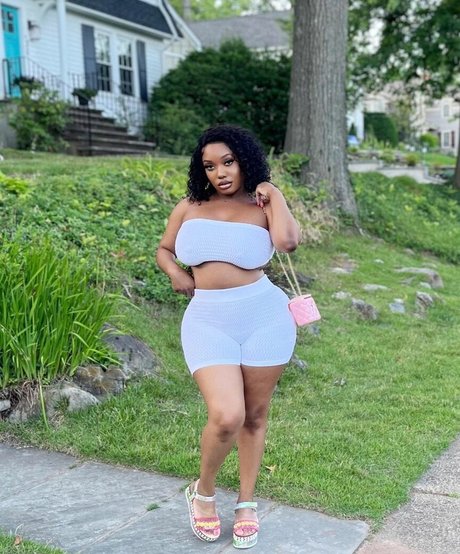 Chawanda Love star perfect image