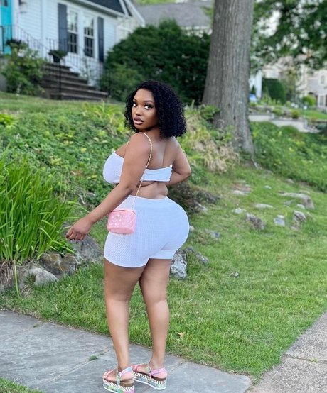 Chawanda Love pornstar beautiful pictures