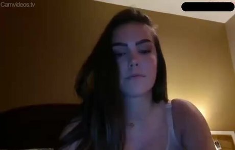 Maddie W model erotic pic