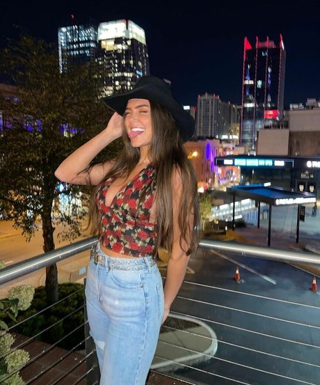 Maddie W perfect model images