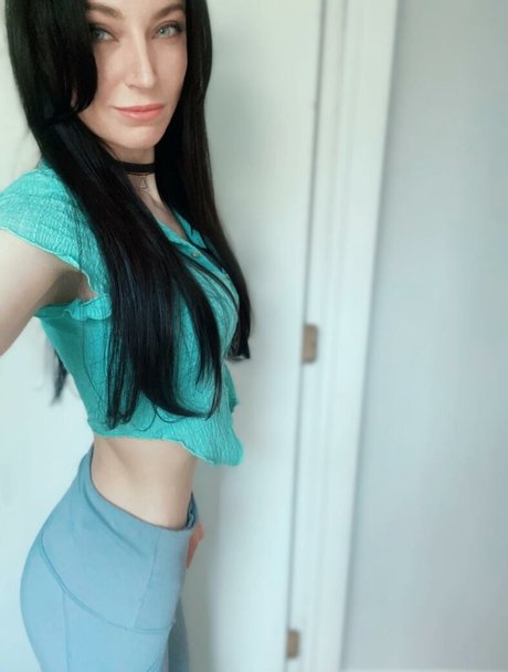 Promises And Potions model hd pics