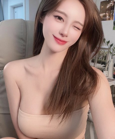 ajn2_ sexy model image