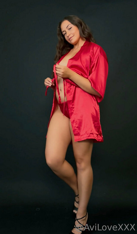 Avi Love star art pic