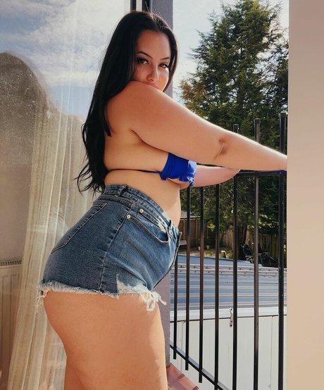 Zina Hadid pornstar sexy archive