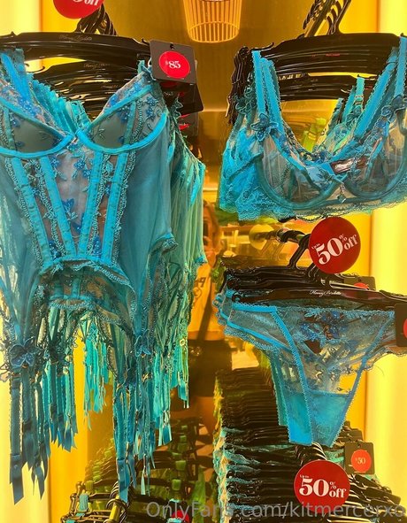 kitmercerxo naked actress images