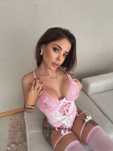 Official Mia actress archive