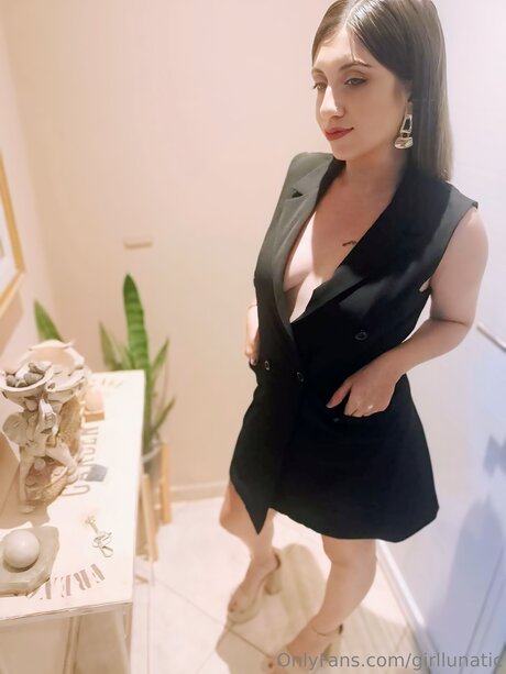 Girllunatic model sexy image