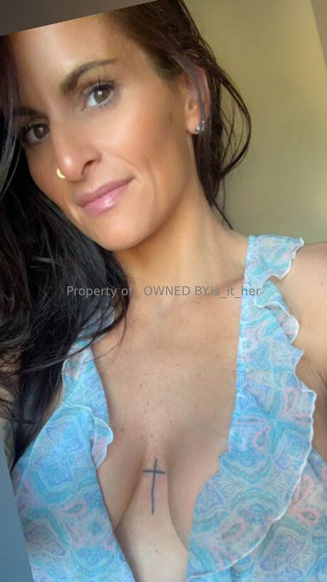 Is It Her hd star pic