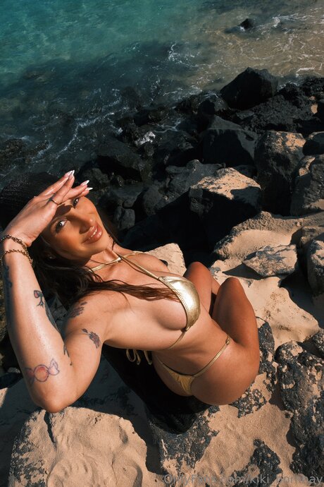 Kiki Leone high quality pornstar archive