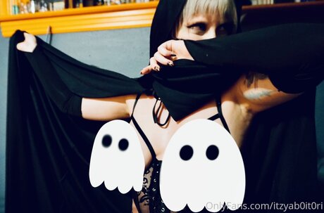 Liliths Jester erotic pornstar picture