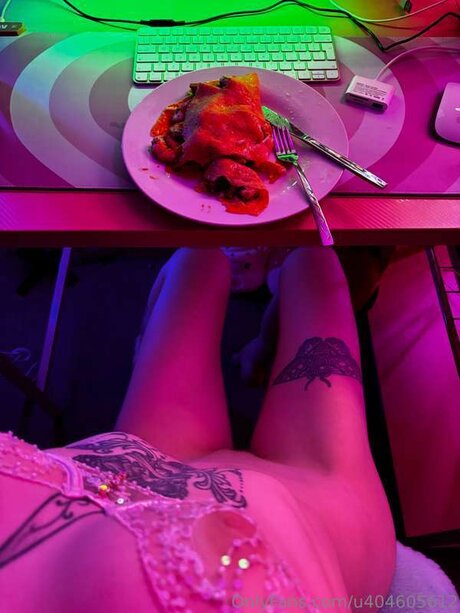 U404605612 exclusive actress image