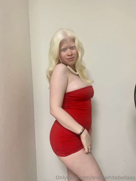 Snowwhitebellaxo model high quality pics