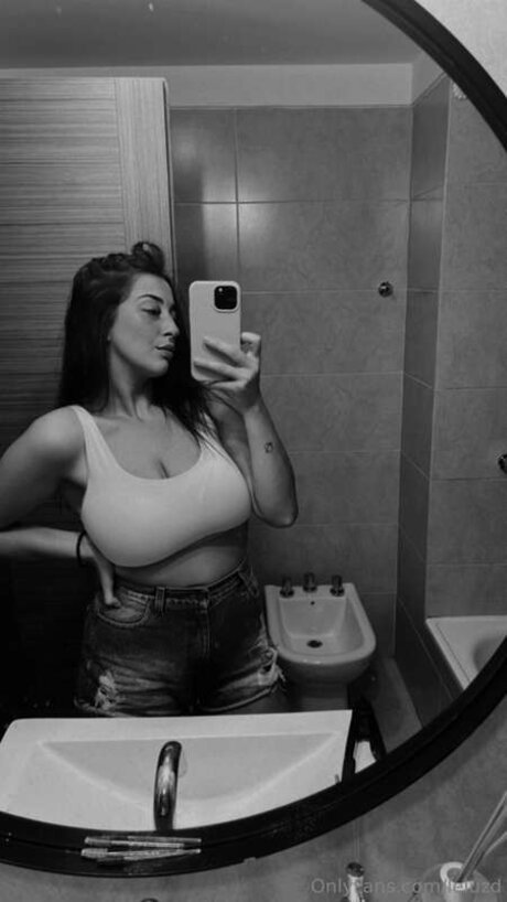 Leluzd high quality pornstar photo