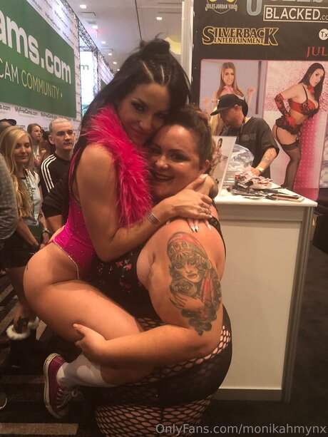 Monikamynx69 pornstar sexy img