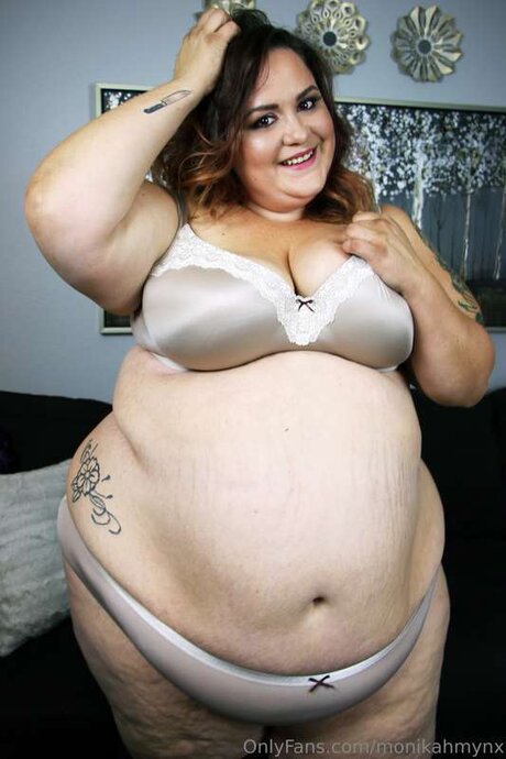 Monikamynx69 xxx pornstar images