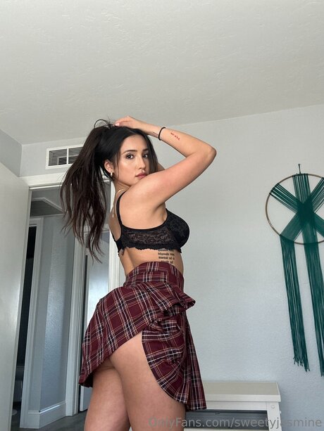 Sweetyjasmine pornstar hot pictures