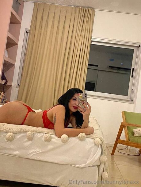 Its Emilyy erotic pornstar img