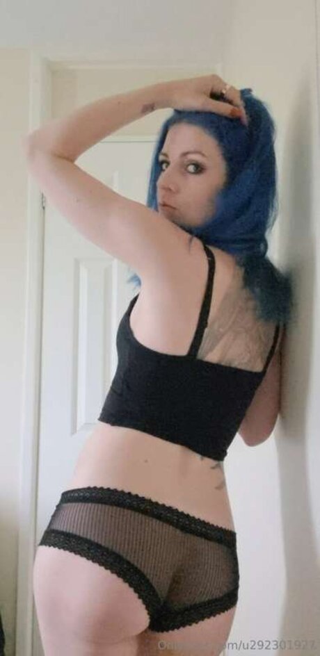 U292301927 naked star pictures