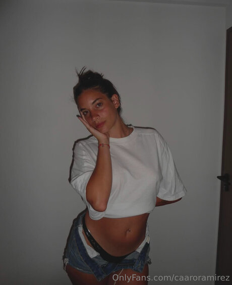 Itscarohub naked star image