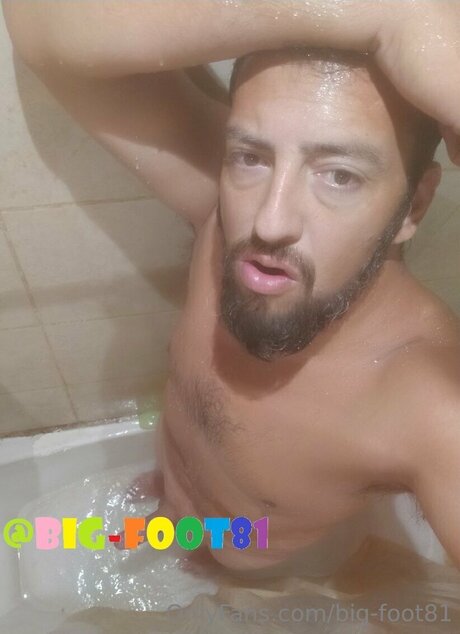 Big Foot81 porn actress picture