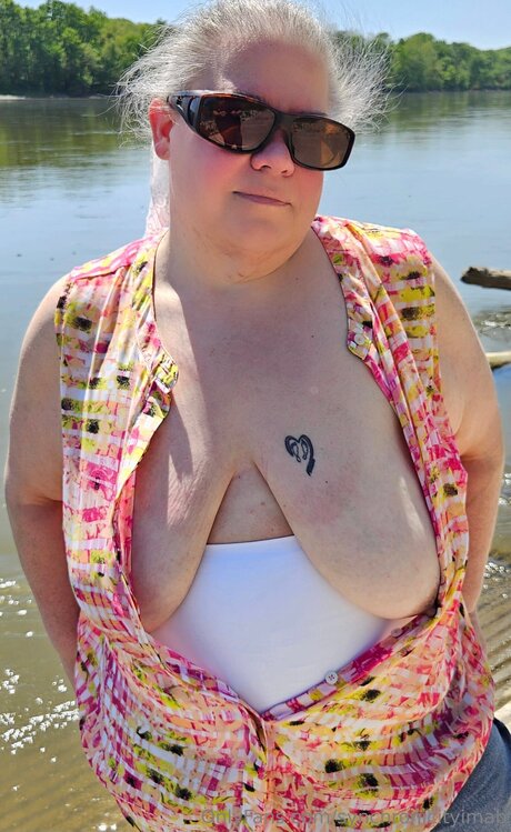 Synchronicityimab naked star picture